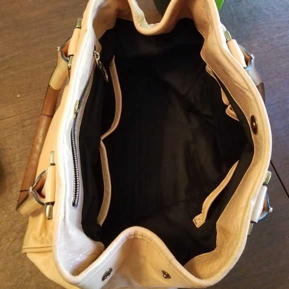 Authentic Chloe Ethel leather satchel in a beautiful butterscotch color. - Picture 8 of 12